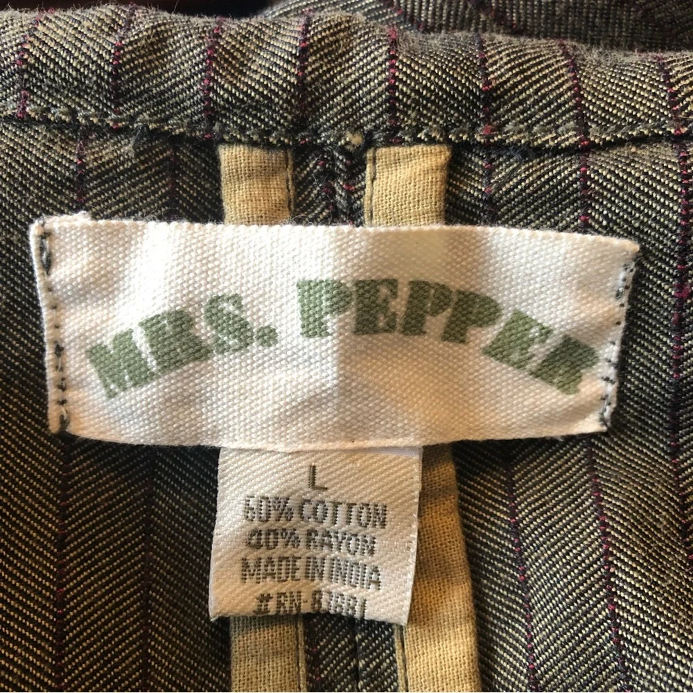 Mrs.Pepper Green Herringbone red pinstripe coat w/buttons & 3/4sleeves SizeLarge